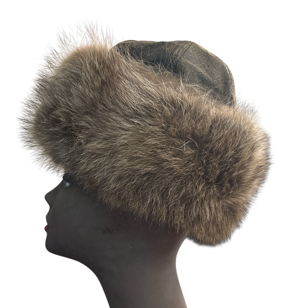 Crowncap Canada 100% Raccoon Fur Hat | Russian Trapper Style Size Small